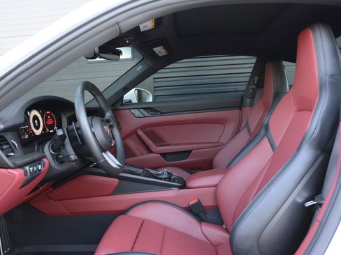 Certified 2026 Porsche 911 Carrera RWD image 16