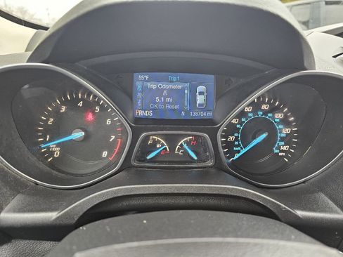 Used 2015 Ford Escape SE image 30