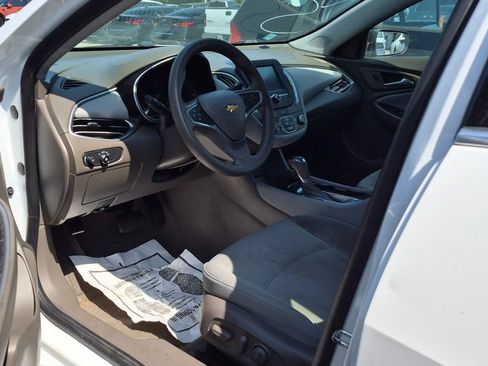 Used 2018 Chevrolet Malibu LS FWD image 7