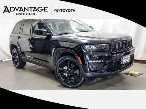 Used 2023 Jeep Grand Cherokee Limited w/ Black Appearance Package AWD/4WD image 1