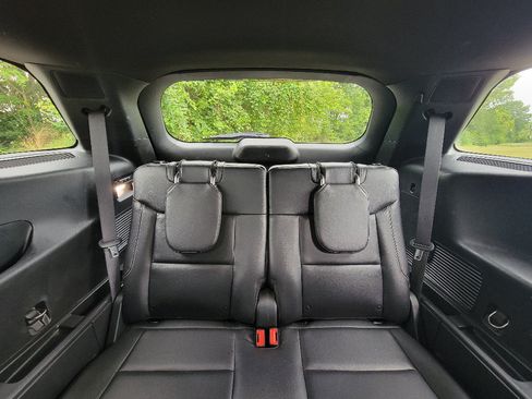 Used 2020 Ford Explorer ST w/ ST Street Pack AWD/4WD image 31