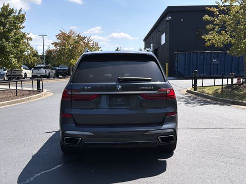 Used 2022 BMW X7 M50i w/ Dynamic Handling Package AWD/4WD image 14