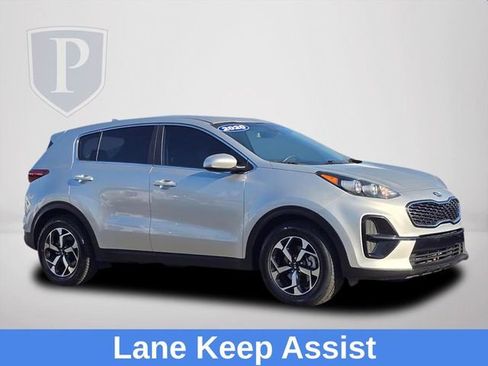Used 2020 Kia Sportage LX image 2