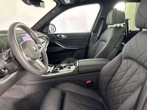 Used 2026 BMW X5 sDrive40i w/ M Sport Package RWD image 5