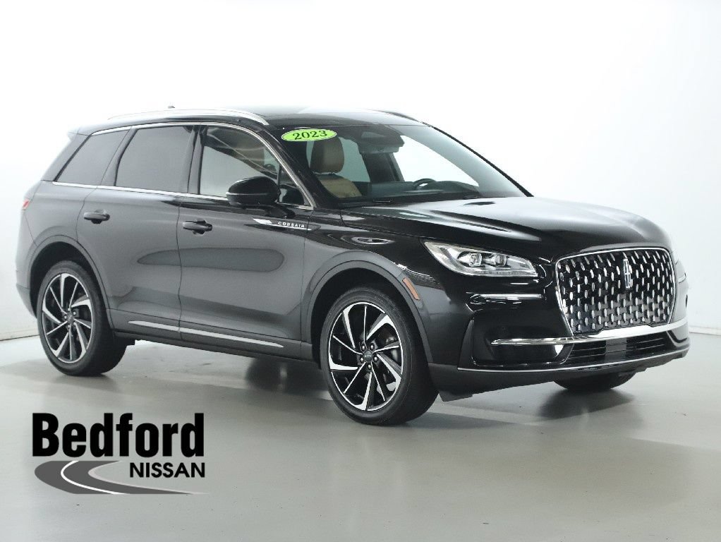 Used 2023 Lincoln Corsair Reserve w/ Equipment Group 201A AWD/4WD image 1