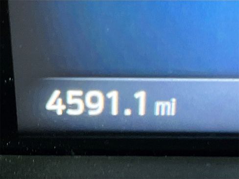 Used 2025 Ford Escape ST-Line image 12