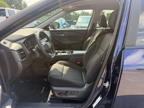 Used 2026 Nissan Rogue SV AWD/4WD image 27