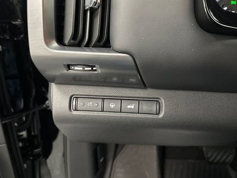 Certified 2024 Nissan Pathfinder SL w/ Black Appearance Package AWD/4WD image 25