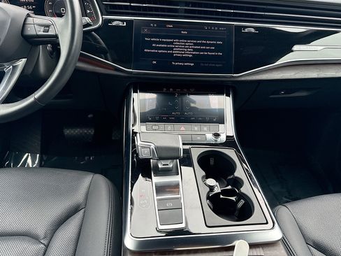 Used 2024 Audi Q7 2.0T Premium Plus image 18