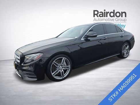 Used 2017 Mercedes-Benz E 300 4MATIC image 3