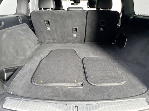 Used 2022 Jeep Grand Cherokee Overland w/ Luxury Tech Group IV image 25