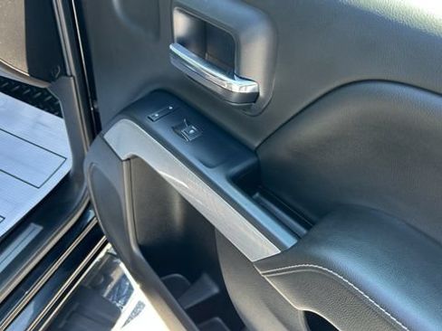 Certified 2019 Chevrolet Silverado 1500 LT w/ All Star Edition AWD/4WD image 34