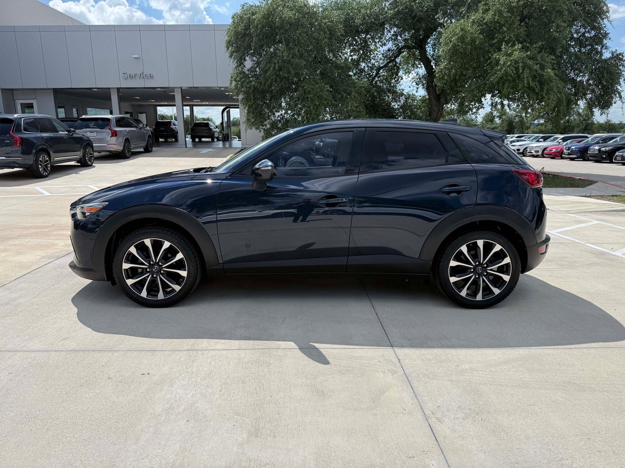 Used 2019 MAZDA CX-3 Touring FWD image 3