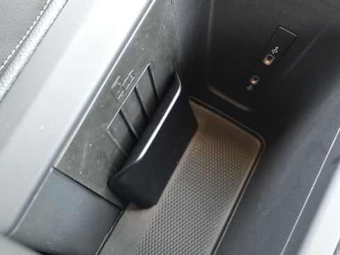 New 2026 Volkswagen Tiguan SE image 25