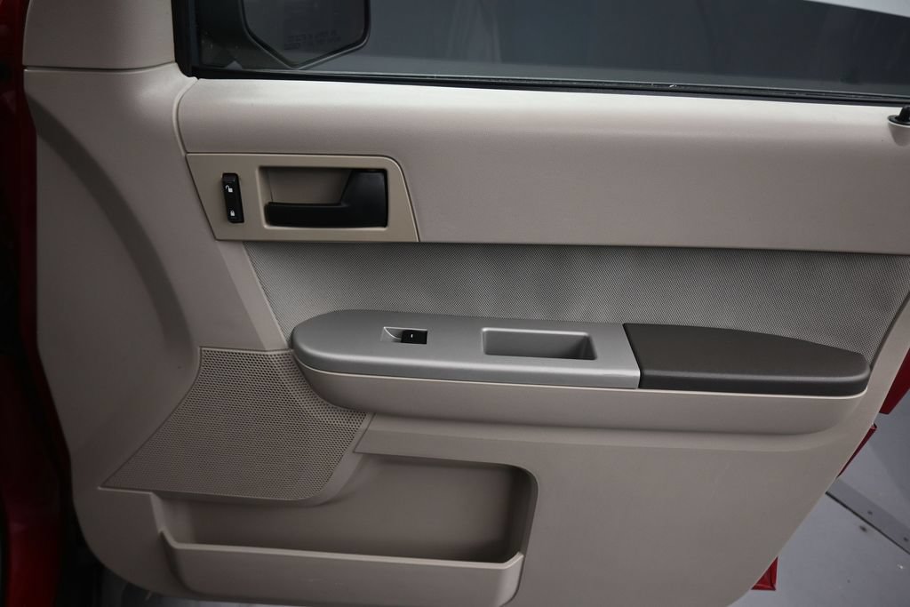 Used 2010 Ford Escape XLT FWD image 35