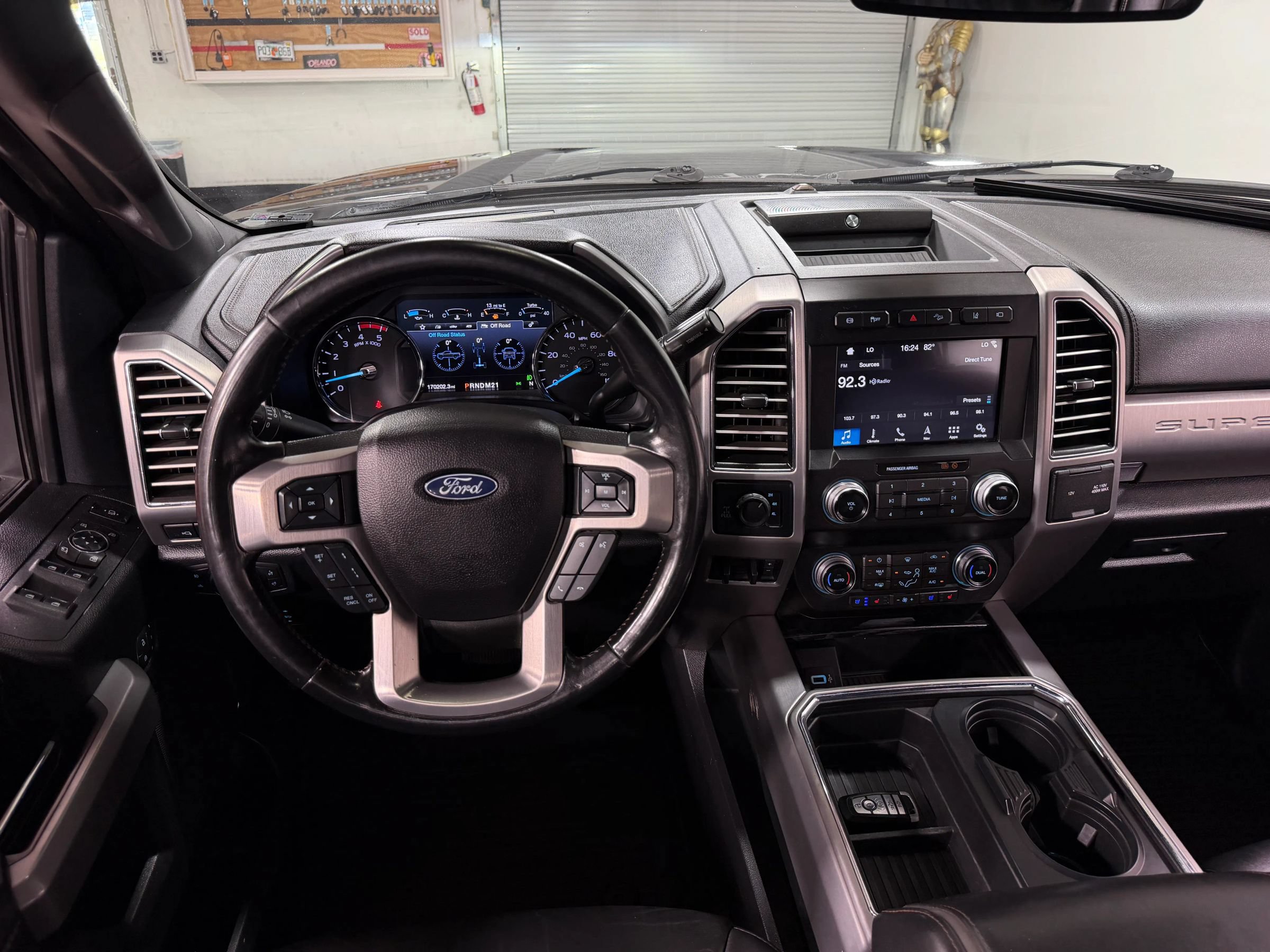 Used 2019 Ford F250 Platinum w/ Platinum Ultimate Package AWD/4WD image 23