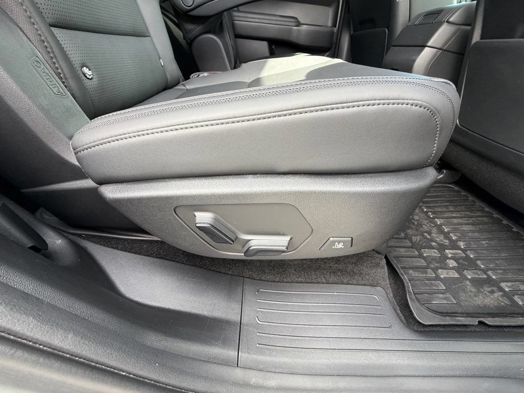 Used 2025 Hyundai Santa Fe Calligraphy FWD image 40