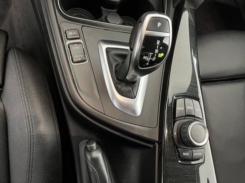 Used 2018 BMW 330i xDrive Sedan w/ Convenience Package image 18