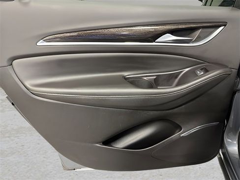 Used 2020 Buick Enclave Avenir w/ Avenir Technology Package image 31