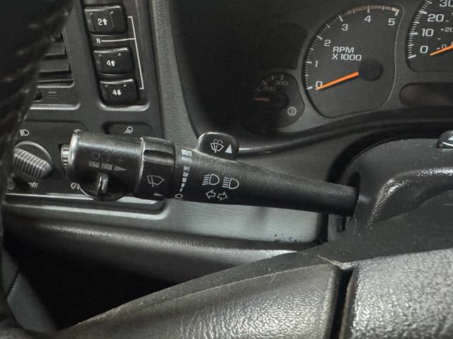 Used 2004 Chevrolet Silverado 2500 LS AWD/4WD image 19