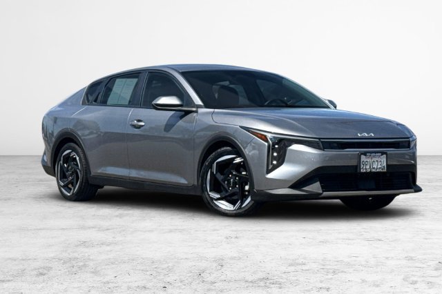 Used 2025 Kia K4 EX FWD image 2