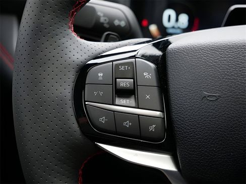 Used 2025 Ford Explorer ST image 19