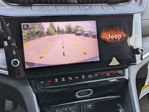 New 2026 Jeep Grand Cherokee Limited AWD/4WD image 25