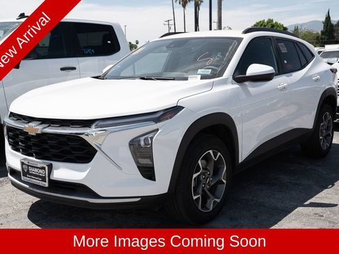 Used 2026 Chevrolet Trax LT FWD image 6
