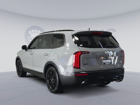 Used 2022 Kia Telluride EX w/ EX Premium Package image 8