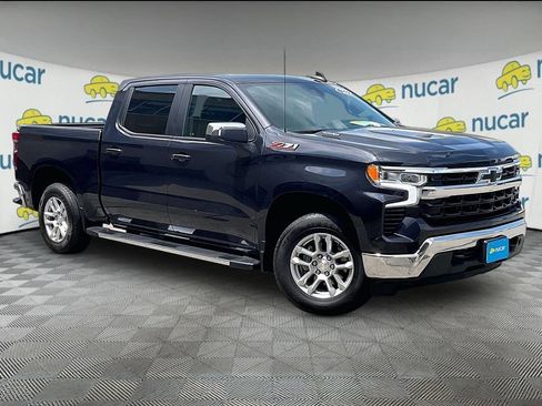 Used 2022 Chevrolet Silverado 1500 LT AWD/4WD image 1