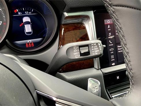 New 2025 Porsche Macan image 37