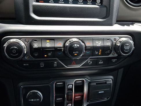 Used 2021 Jeep Wrangler Unlimited Sport AWD/4WD image 15