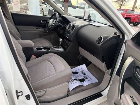 Used 2011 Nissan Rogue SV w/ Premium Pkg image 27