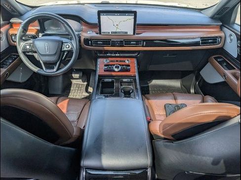 Used 2023 Lincoln Aviator Reserve w/ Equipment Group 201A image 18