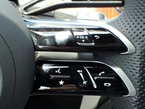 Certified 2025 Mercedes-Benz GLC 300 4MATIC image 23