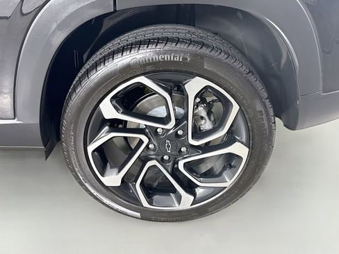 Used 2025 Chevrolet Trax RS w/ Driver Confidence Package FWD image 22