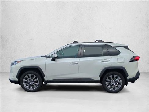 Certified 2021 Toyota RAV4 XLE Premium image 9