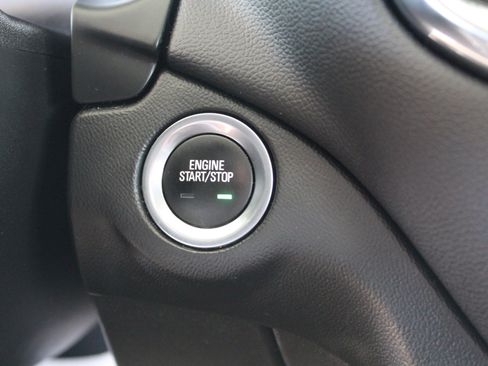 Used 2022 Chevrolet Equinox LT FWD image 36