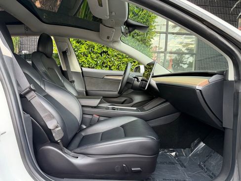 Used 2022 Tesla Model 3 Long Range AWD/4WD image 33