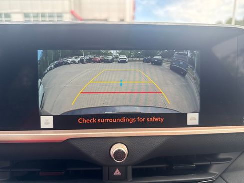 Certified 2023 Toyota Crown AWD/4WD image 21