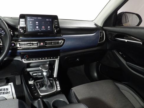 Used 2023 Kia Seltos S AWD/4WD image 18