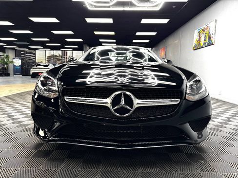 Used 2019 Mercedes-Benz SLC 300 w/ Premium Package image 5