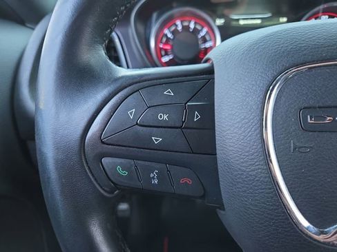 Used 2016 Dodge Challenger SXT image 19