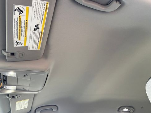 Used 2024 Chevrolet Equinox LS image 32