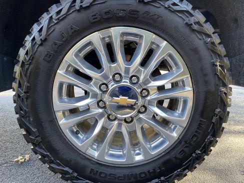 Used 2023 Chevrolet Silverado 3500 High Country image 44