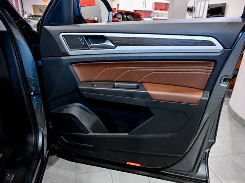 Used 2022 Volkswagen Atlas SE image 32