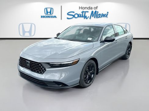 New 2025 Honda Accord SE image 3