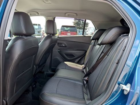Certified 2020 Chevrolet Trax LT w/ LT Convenience Package FWD image 10