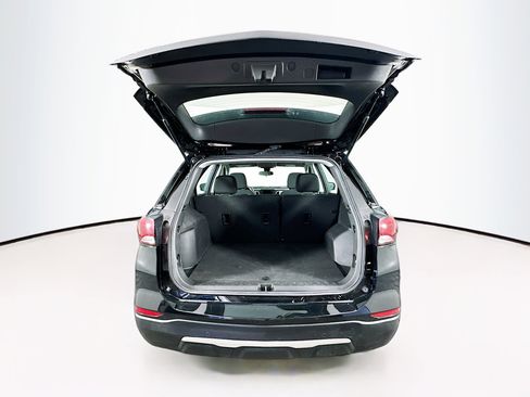 Used 2023 Chevrolet Equinox LS w/ Driver Confidence II Package image 27