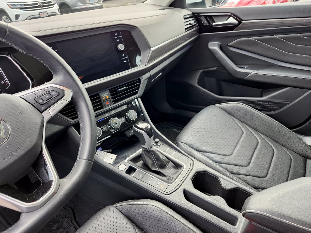 Certified 2024 Volkswagen Jetta SEL FWD image 6